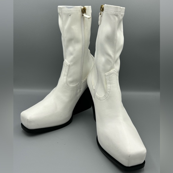 Stella McCartney Shoes - STELLA MCCARTNEY
WHITE COWBOY ANKLE BOOTS Size 37